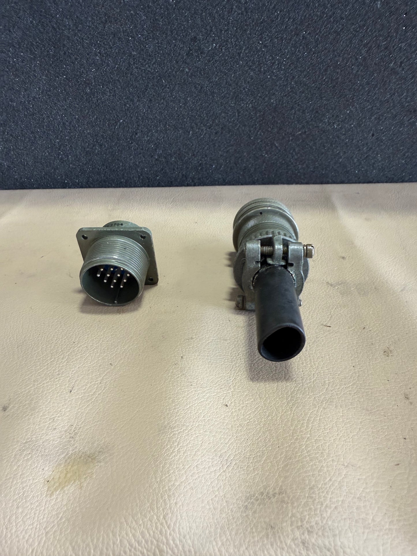 Amphenol Industrial Connector | P/N MS3106A20-27S | P/N MS3102A20-27P