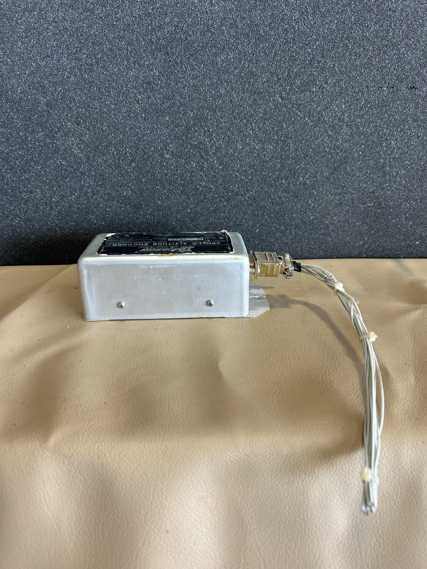 Apollo II Morrow Altitude Encoder | P/N 428-2003