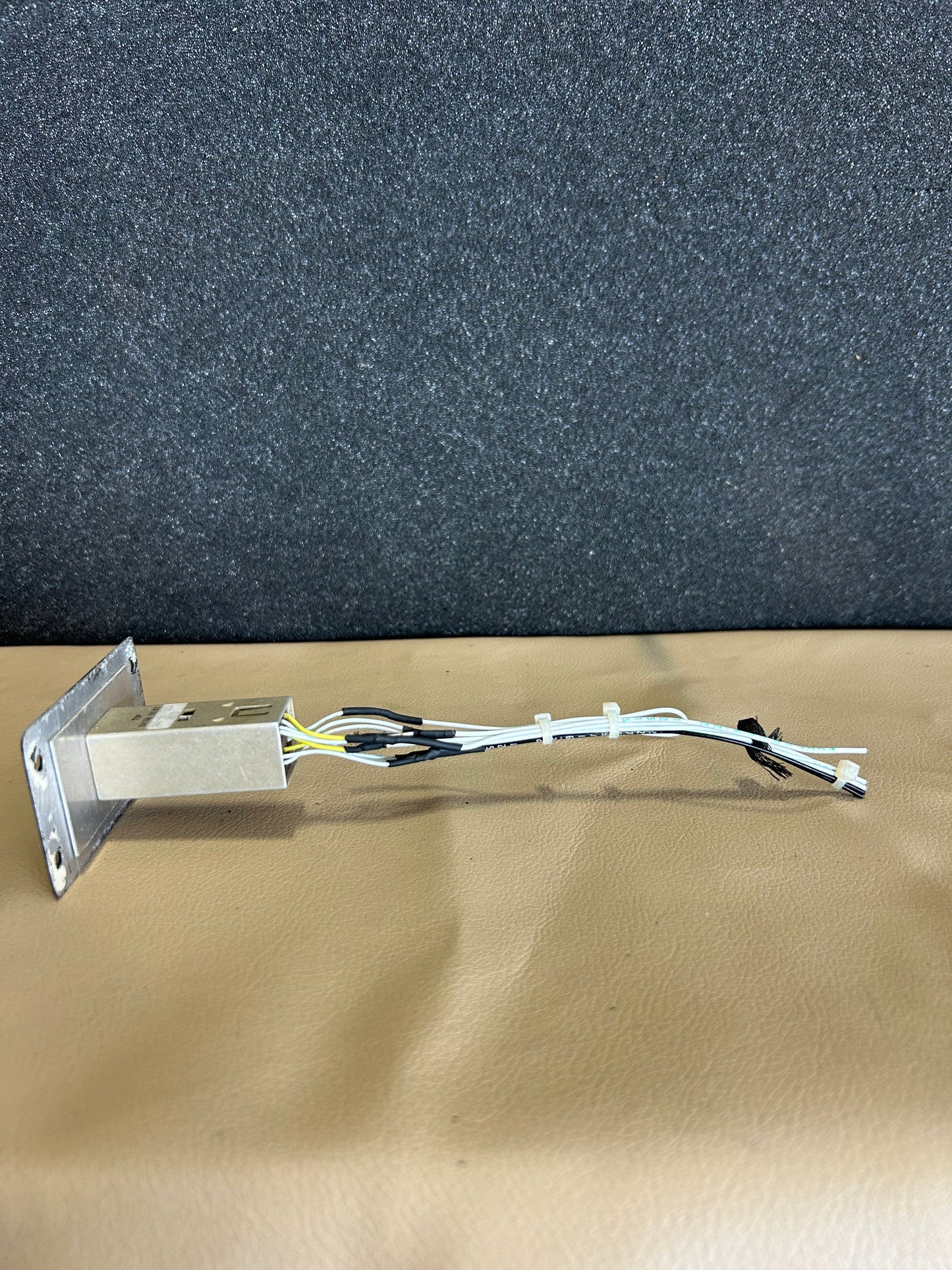 Eaton GPS APR Push Switch | P/N 96182
