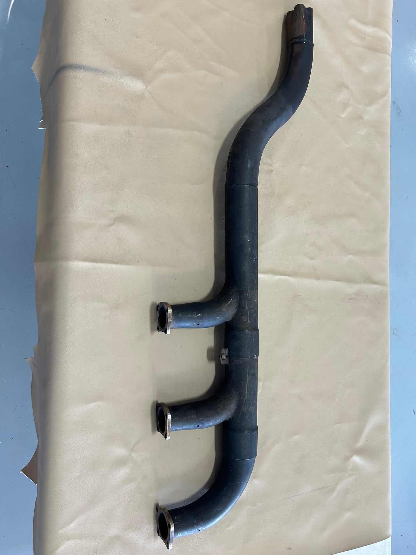Cessna 310L Exhaust Stack | Right Hand | P/N 0850670-38 9
