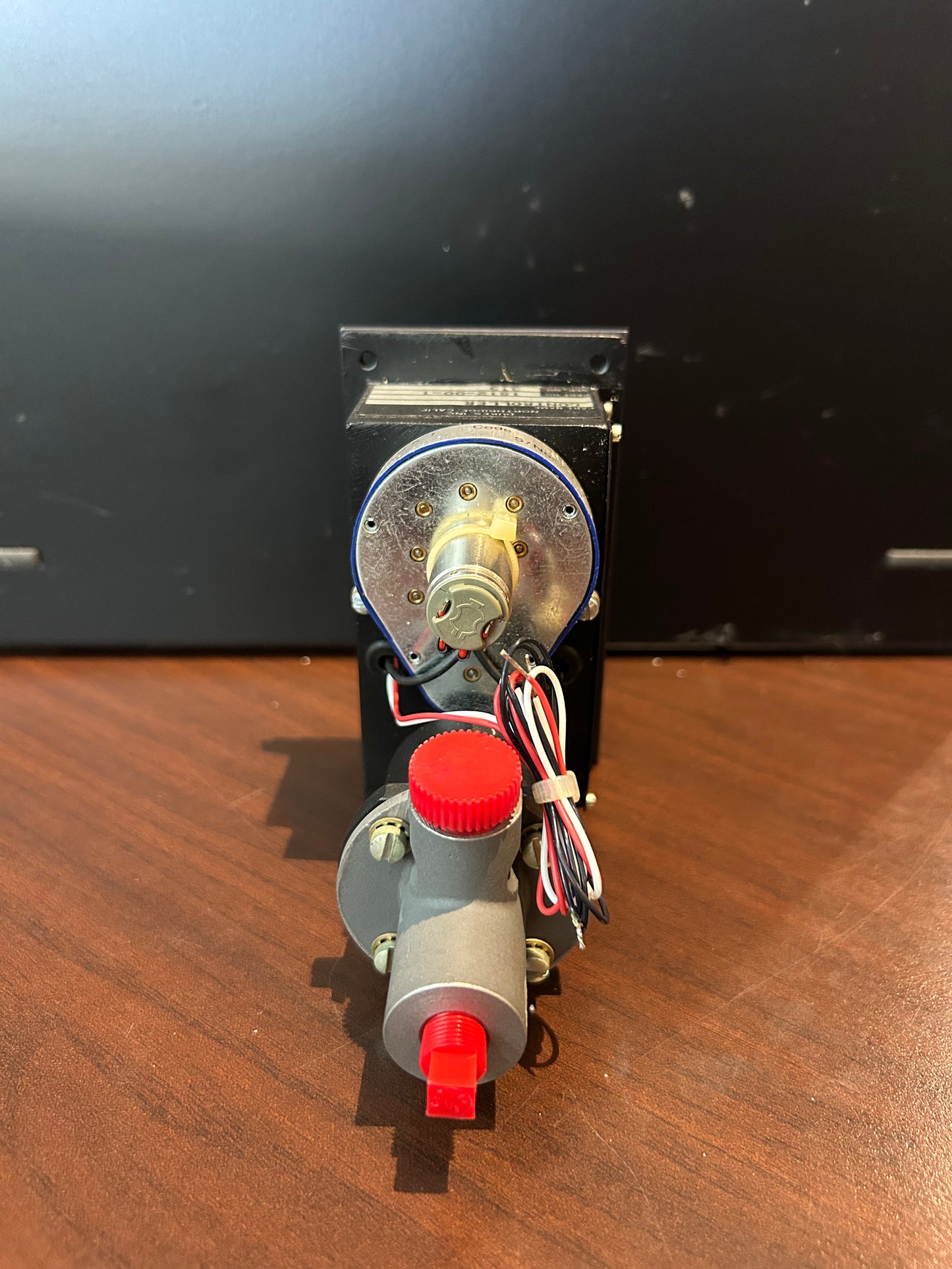 Dukes Cabin Pressure Controller (Overhauled) | P/N 1512-00-1