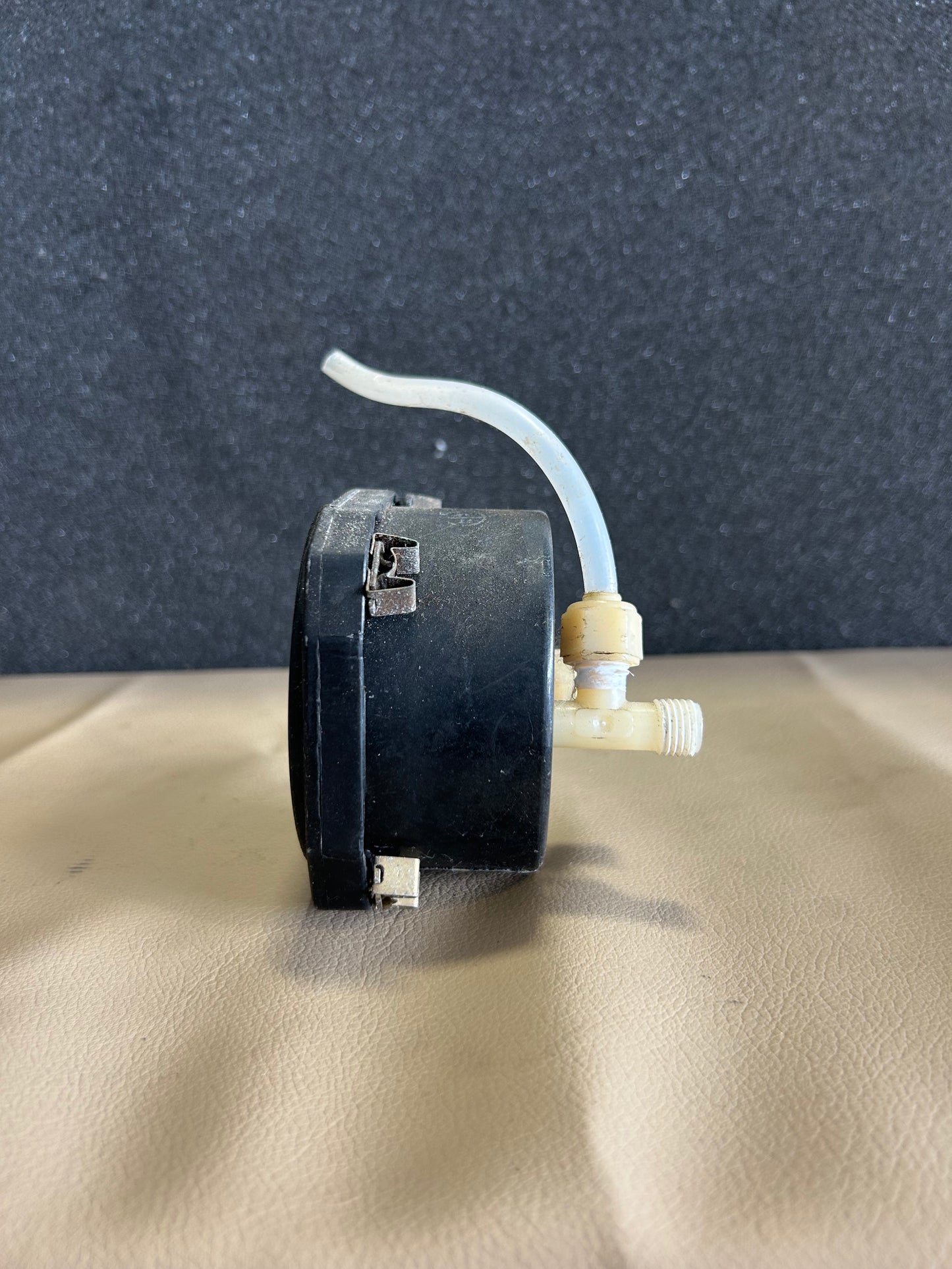 Cessna | Airspeed Indicator | P/N EA5174-17-CES