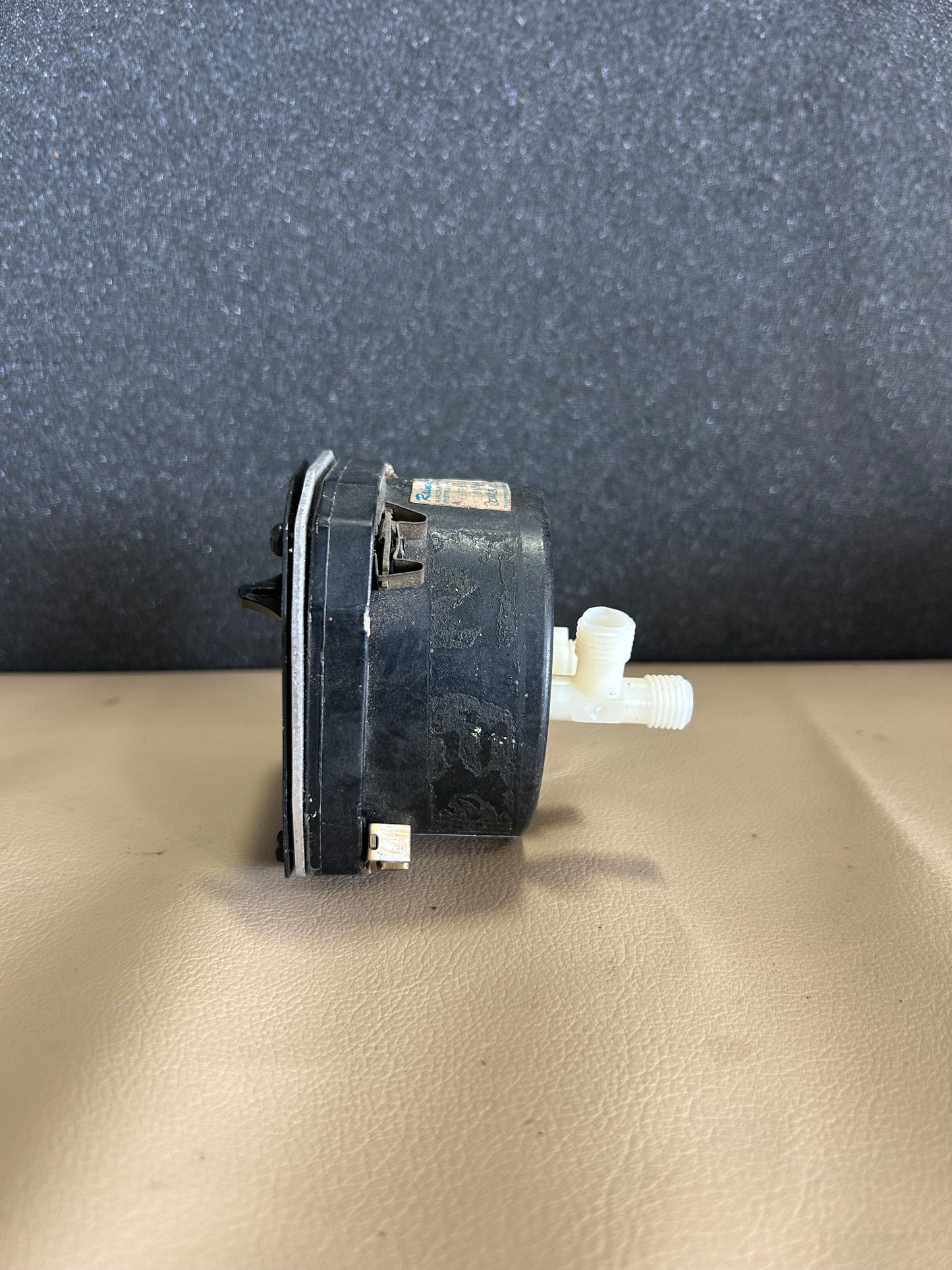 Airspeed Indicator | P/N EA-5175-29-CES
