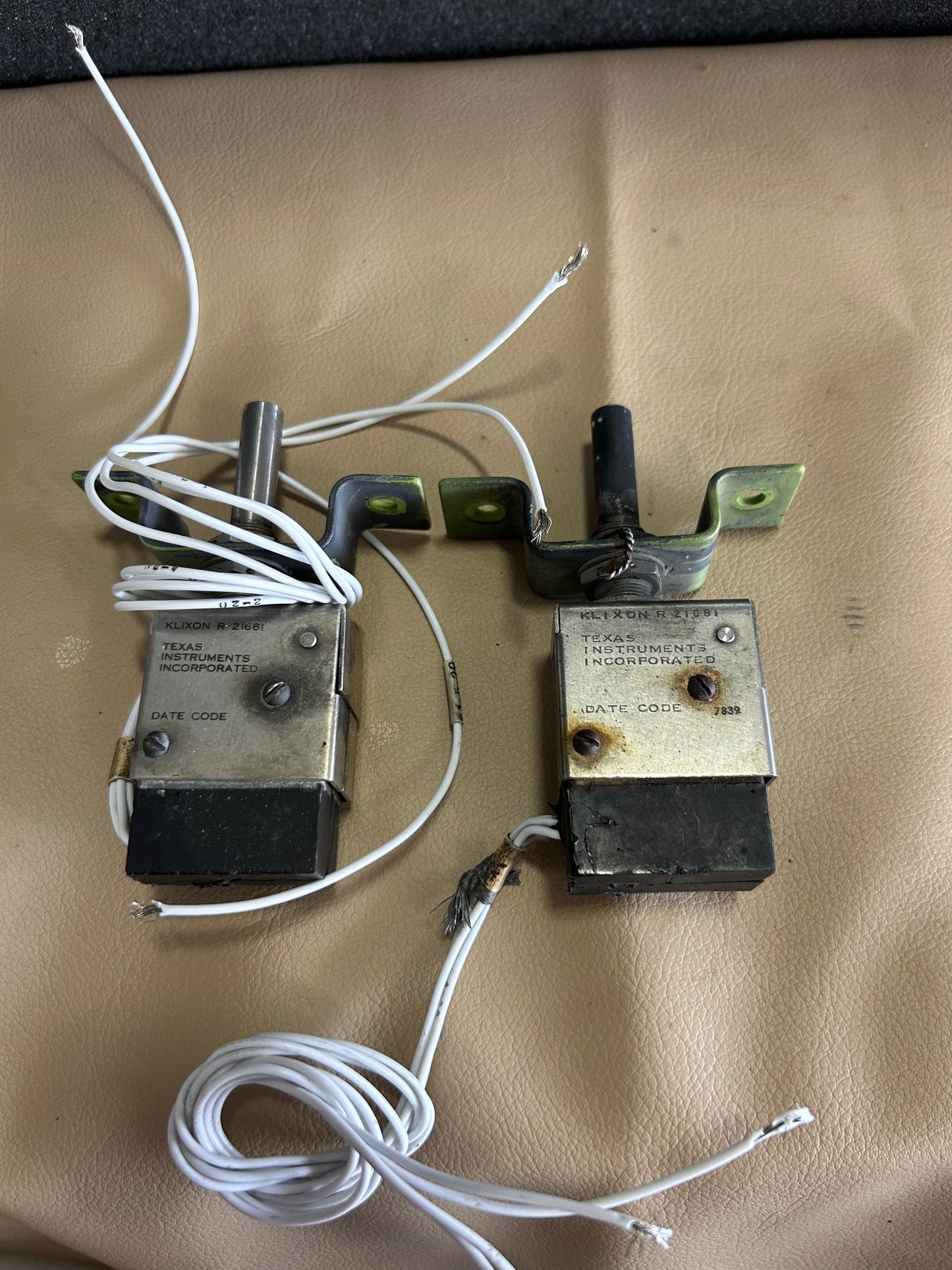 Klixon Temperature Switch Assembly | P/N R-21681