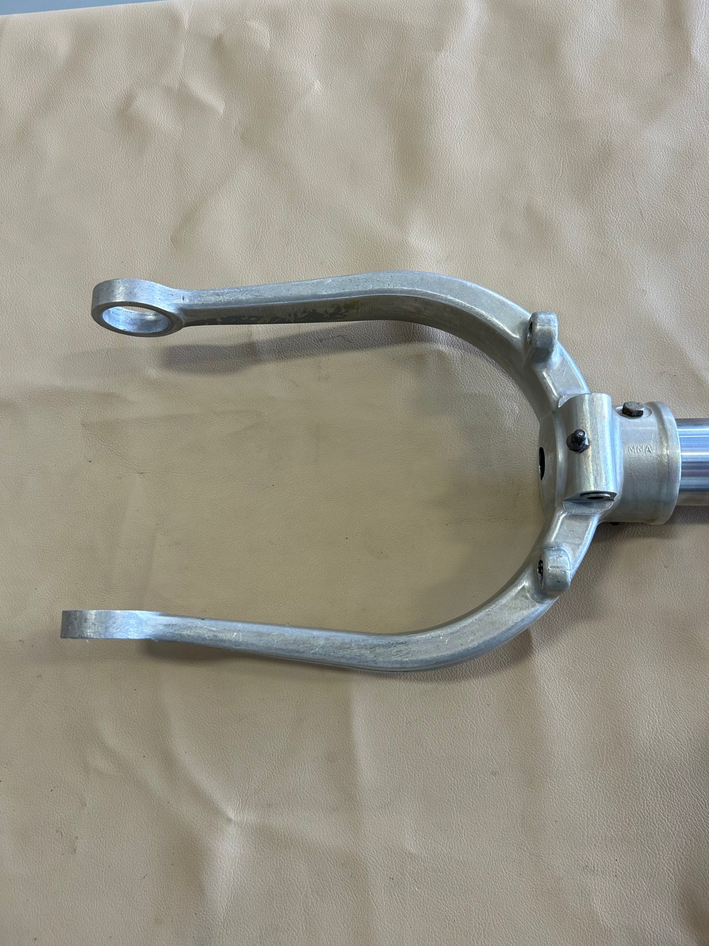 Piper Aztec PA-23-250 | Nose Gear Fork W/ Tube | P/N 31792-02