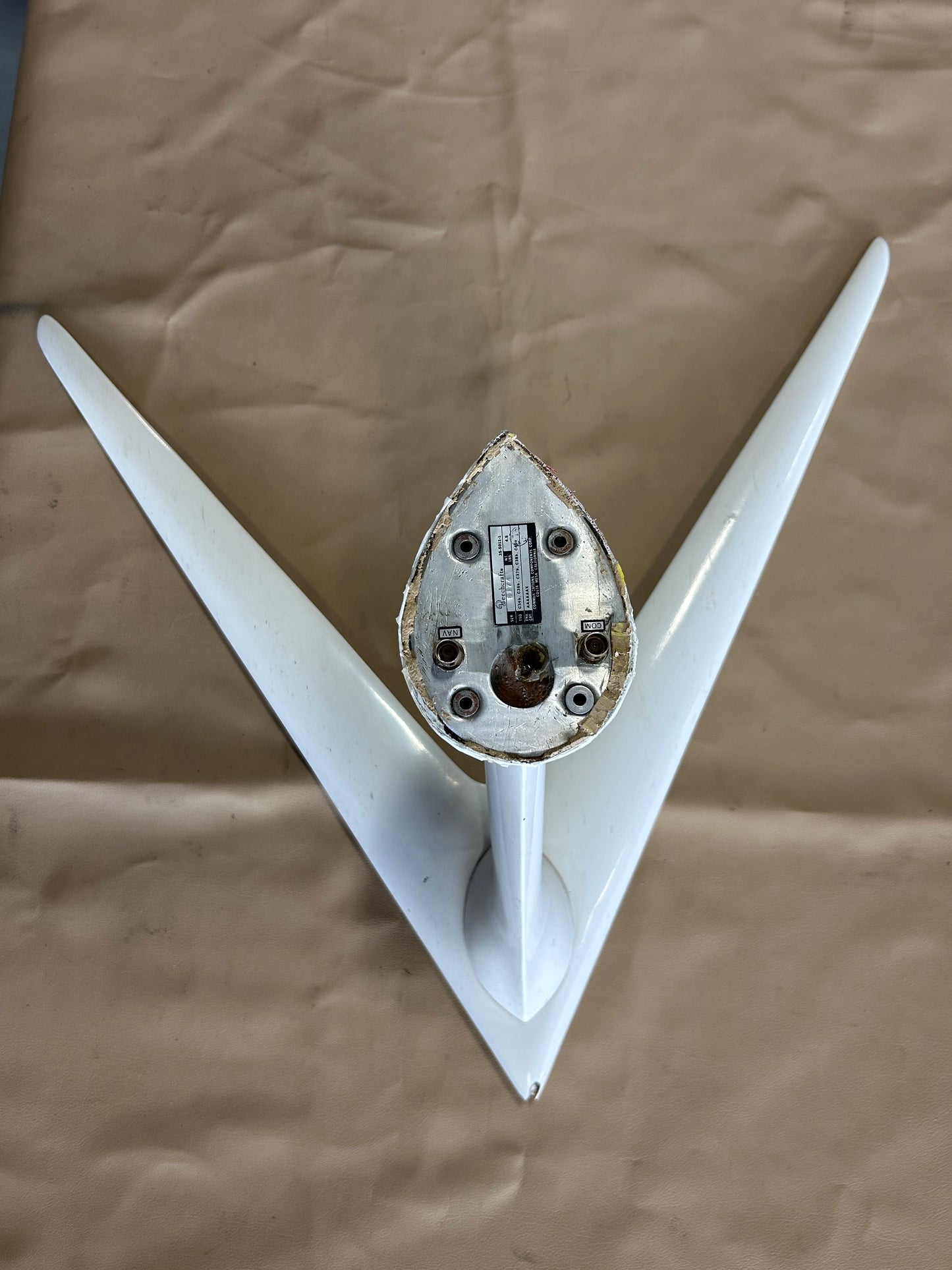 Beechcraft Nav/Com Antenna | P/N 35-5011-1