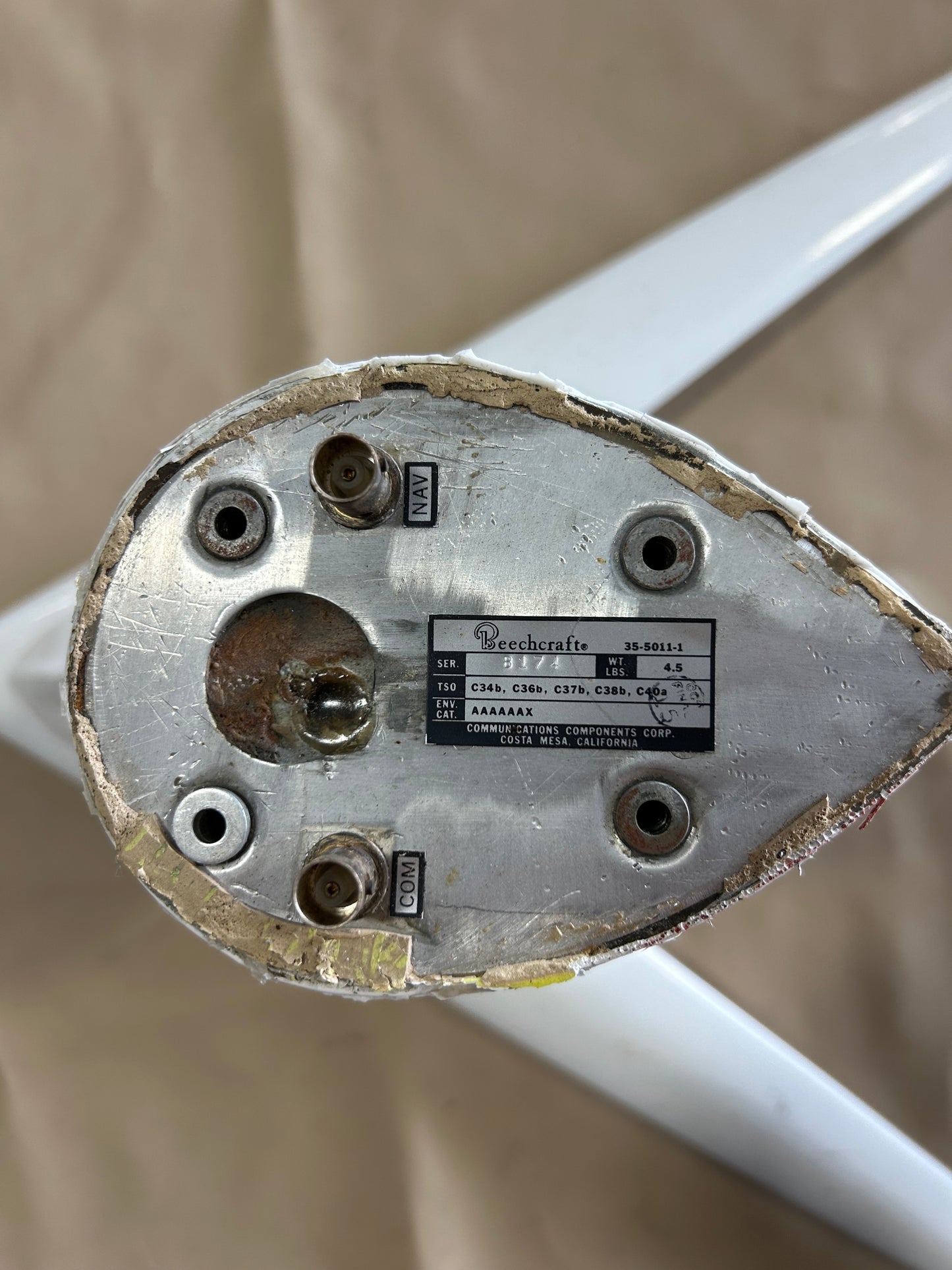 Beechcraft Nav/Com Antenna | P/N 35-5011-1