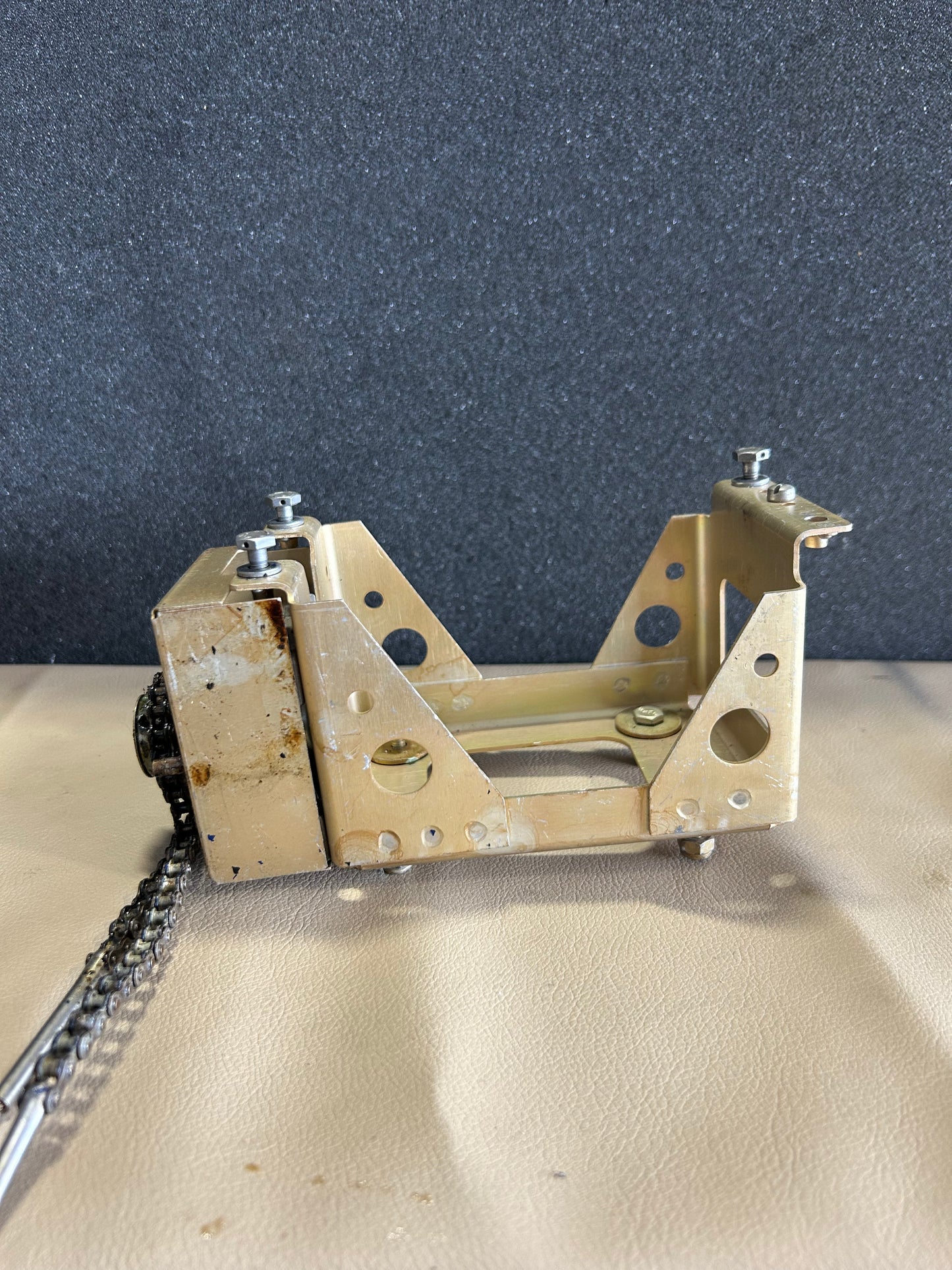 Aircraft Radio and Control Servo Mount | 44415-4060