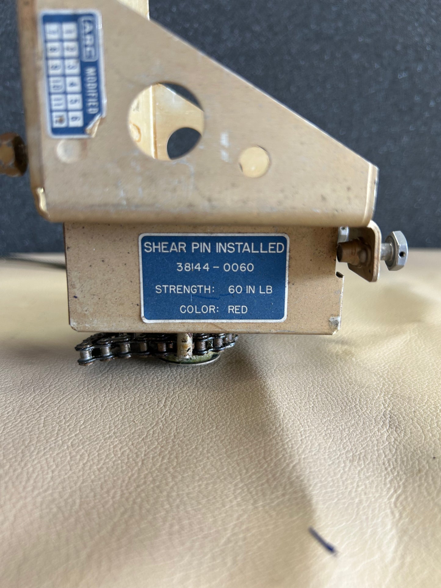 Aircraft Radio and Control Servo Mount | 44415-4060