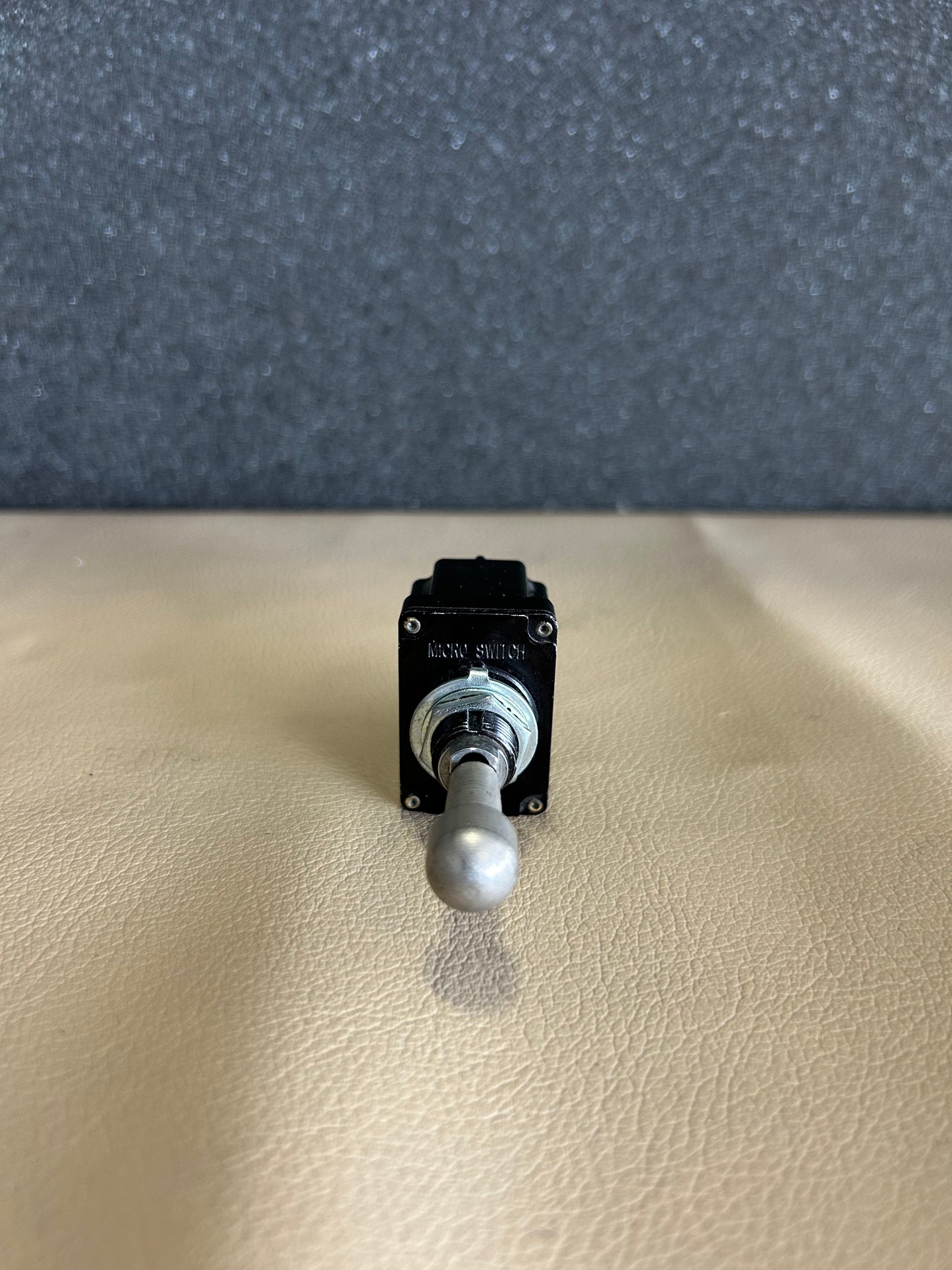 2TL1-7E Honeywell Toggle Switch | P/N MS24659-27E