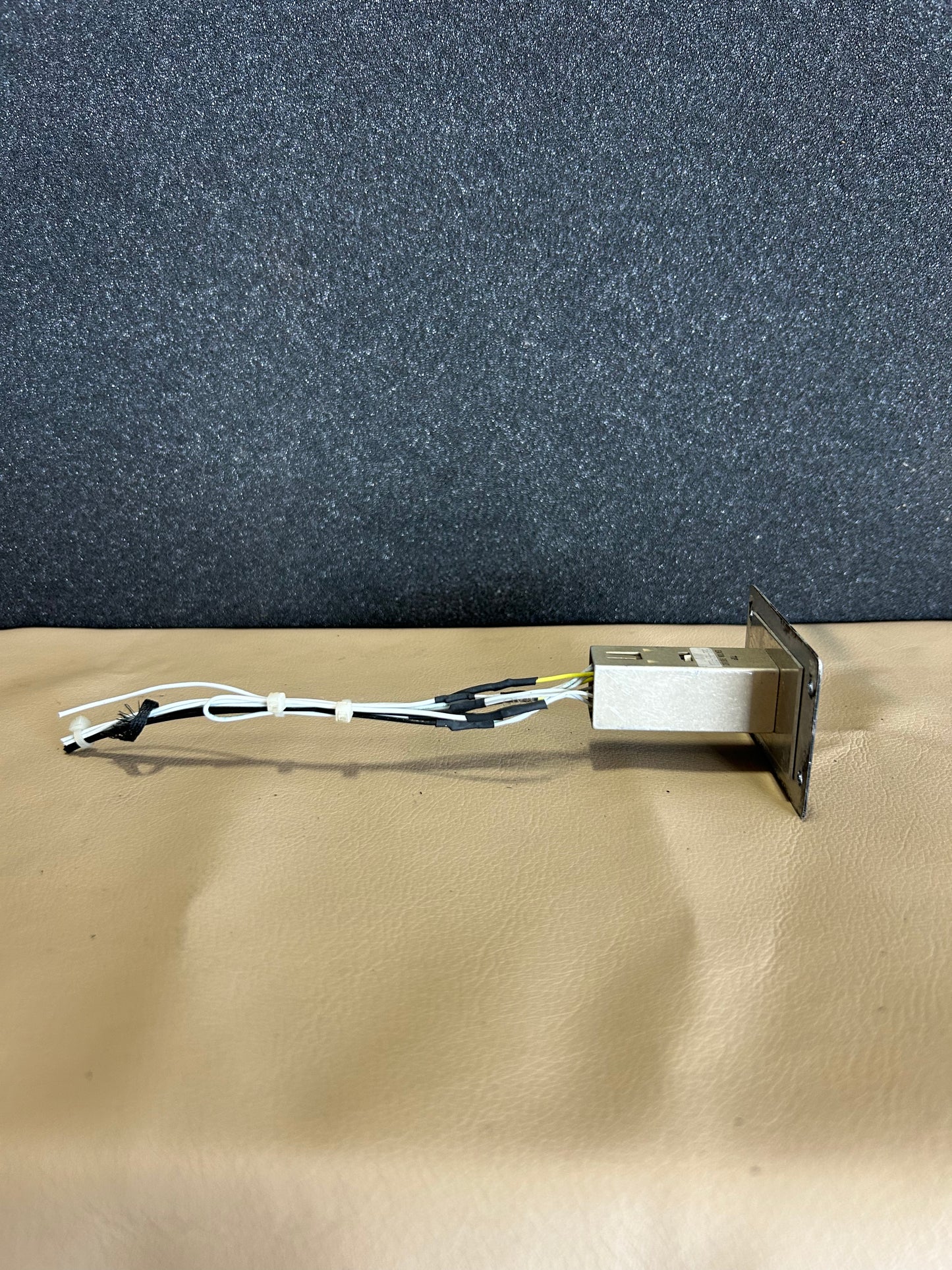 Eaton GPS APR Push Switch | P/N 96182