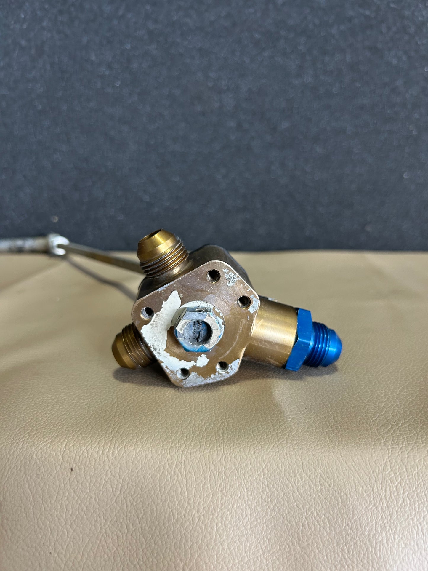 Valve Fuel Selector | P/N 9851067-4