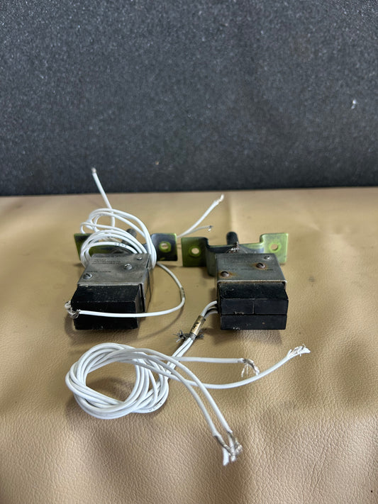 Klixon Temperature Switch Assembly | P/N R-21681
